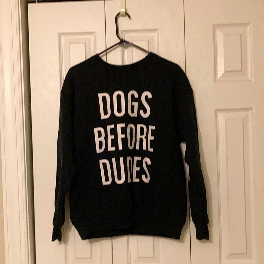 black womens crewneck